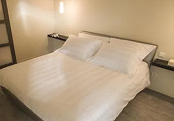 Bed & Breakfast 1956 -